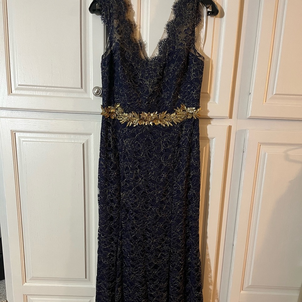Mother of the bride / formal gown never worn
